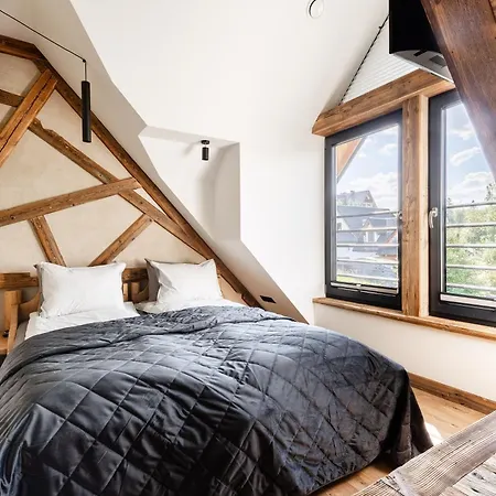 Mountain Base - Milton Bachledzki Wierch 4