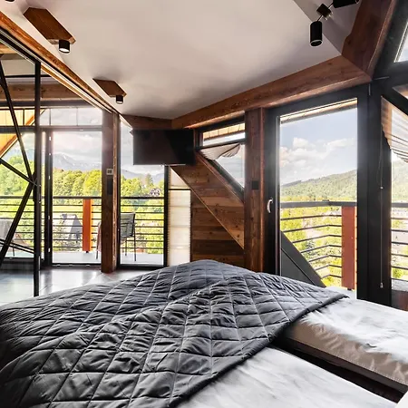 Mountain Base - Milton Bachledzki Wierch 4