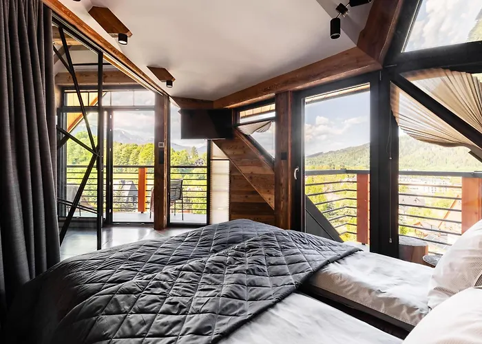 Mountain Base - Milton Bachledzki Wierch 4